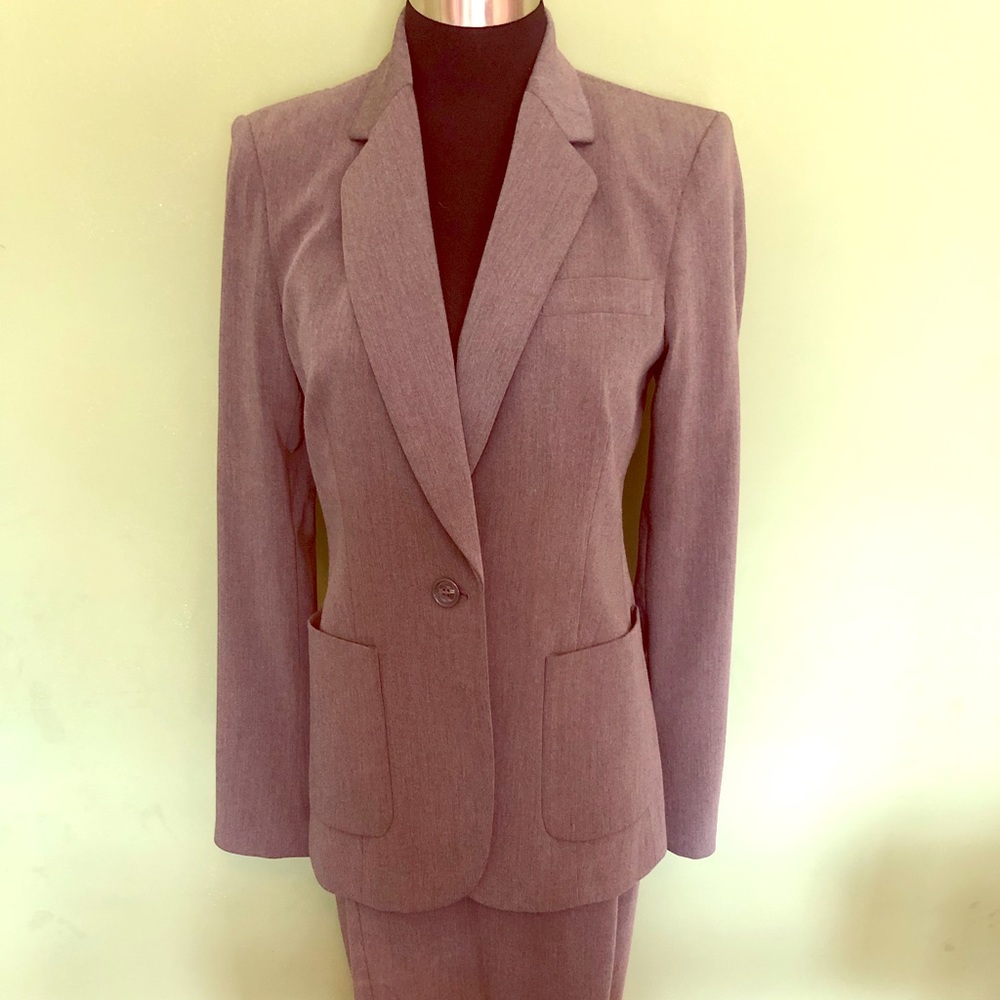 Gray Business suit- jacket and pencil skirt